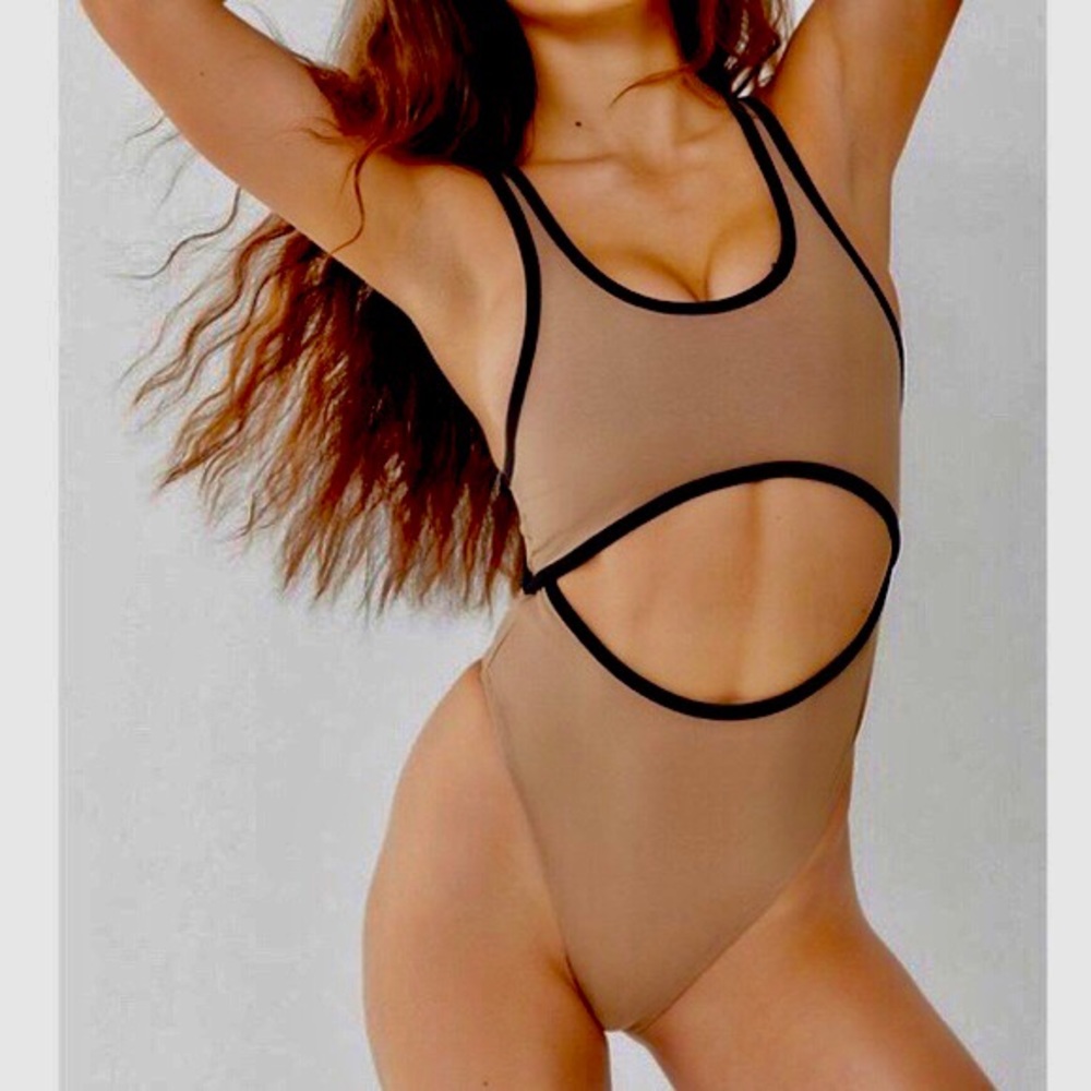 Brown with black bodysuit from urban outfitters - Picture 1 of 4
